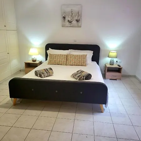 Apartment Helios Houses -